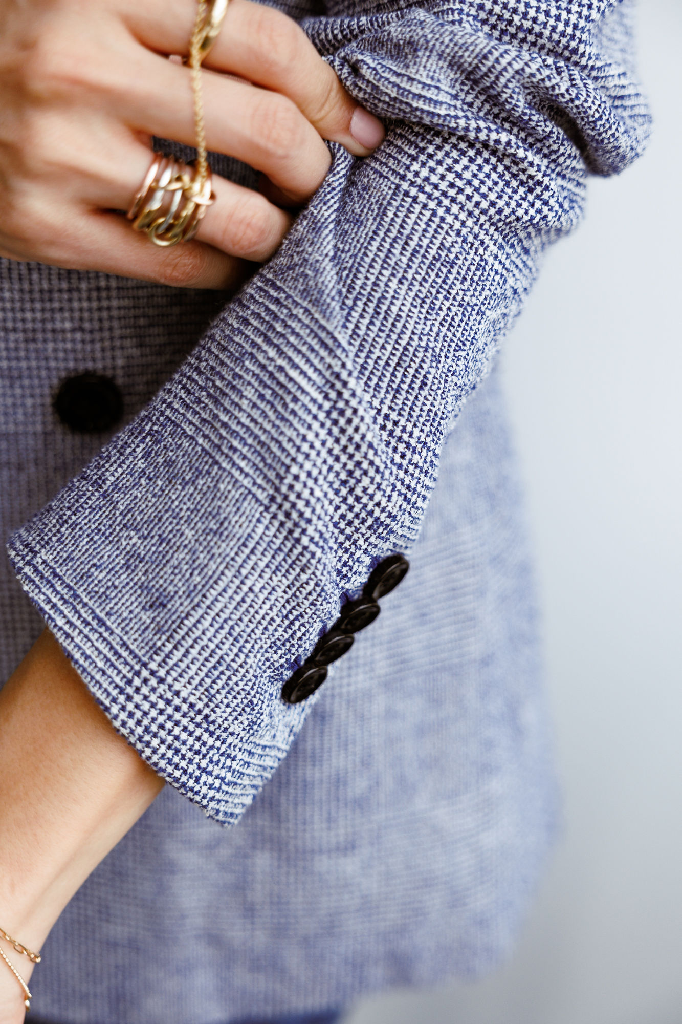 A commanding, structured tailored look for Night 1